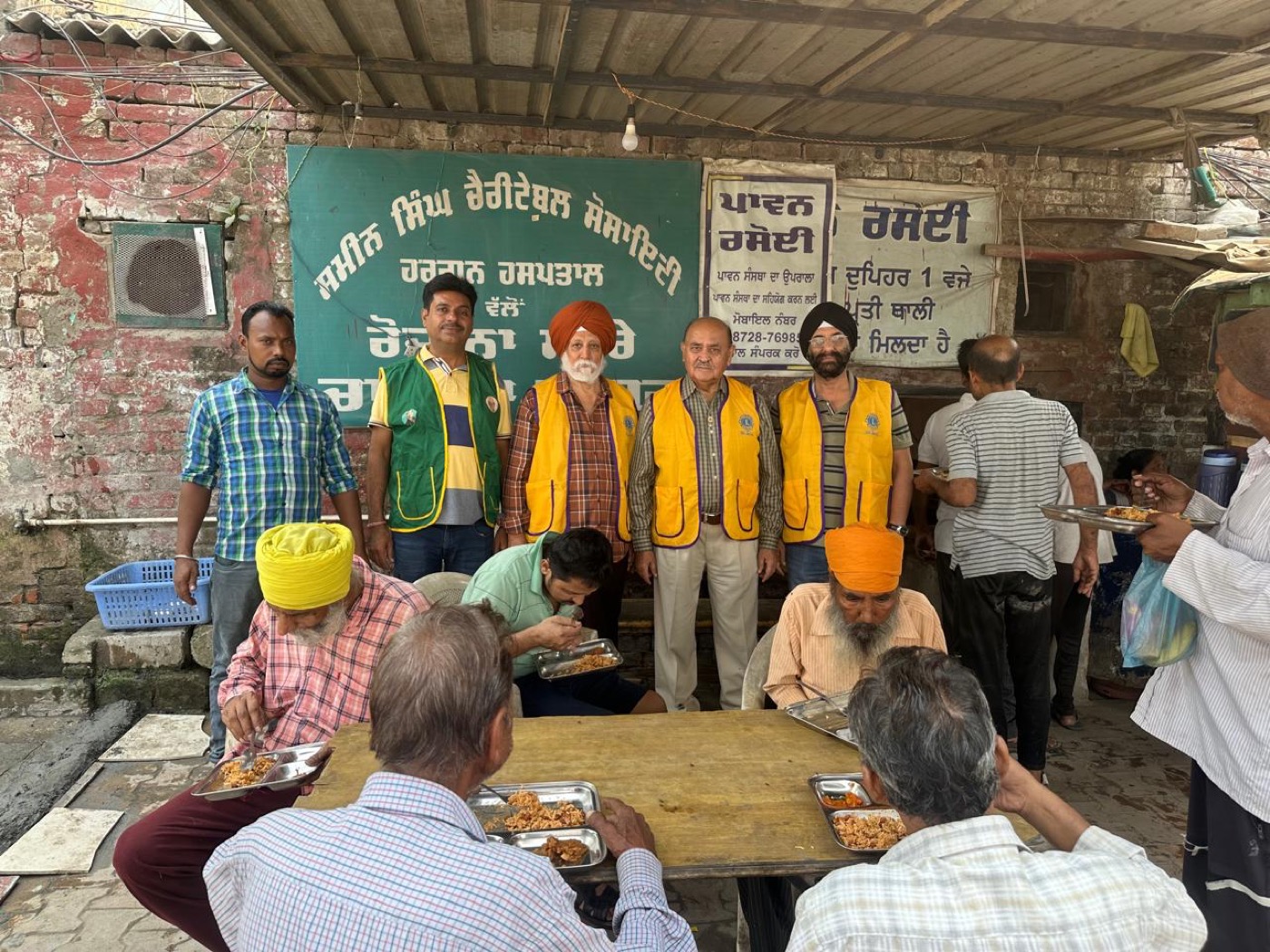 Community volunteers visiting the kitchen